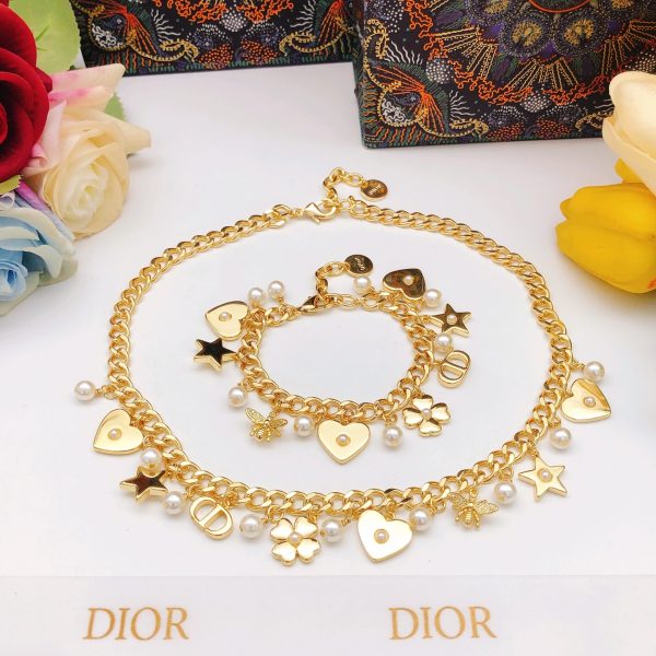 Dior Charms – Chance, Amour & Élégance