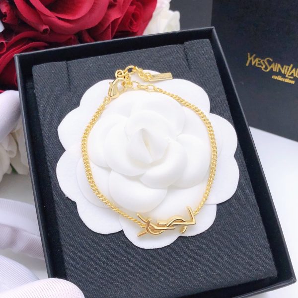 Bracelet YSL – Icône de Raffinement