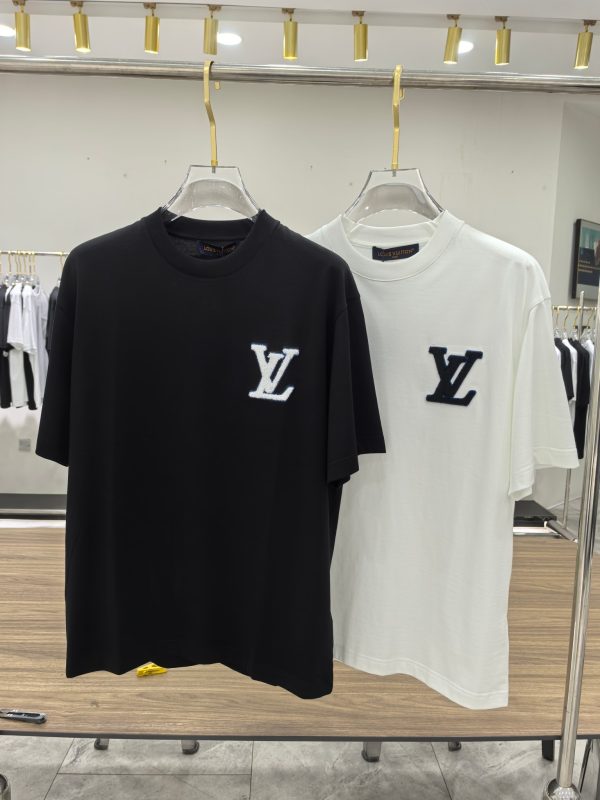 T-shirt Édition Prestige – Louis Vuitton SS2025
