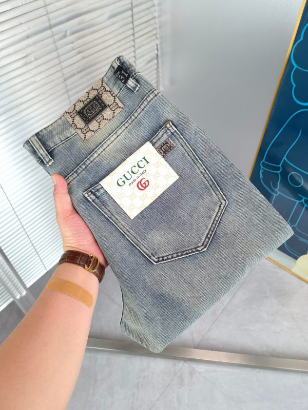 Jean GUCCI 5013 – Nouvel An Prestige