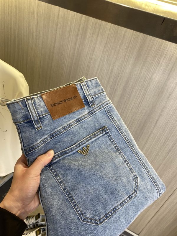 Armani Denim Élégance – 2025