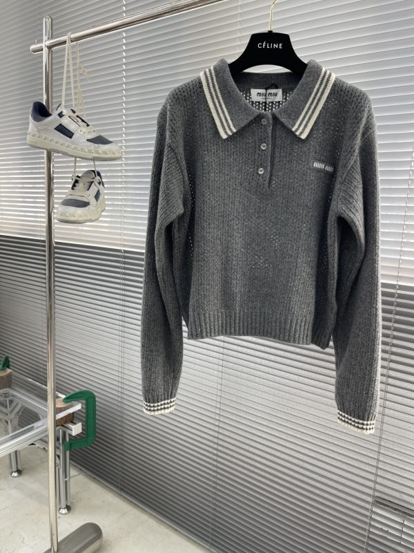 Polo Miu Miu Cachemire Recyclé – Élégance Responsable