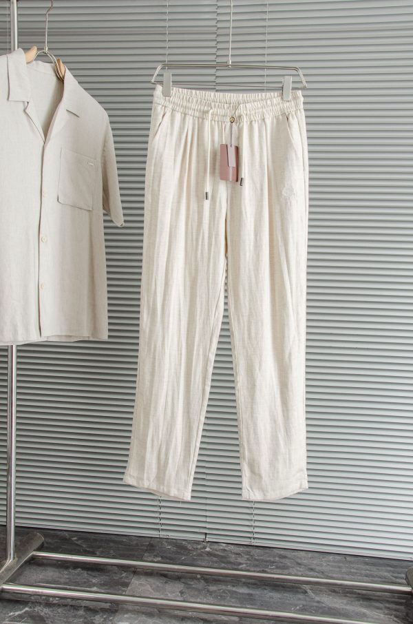 Pantalon Loro Piana – Élégance Linéaire, Esprit Estival