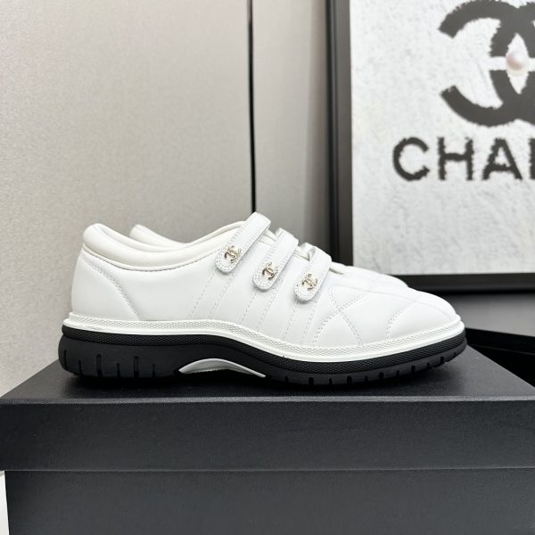 Sneakers CHANEL “Panda” 2025 – Édition épaisse en cuir premium, confort & style iconique