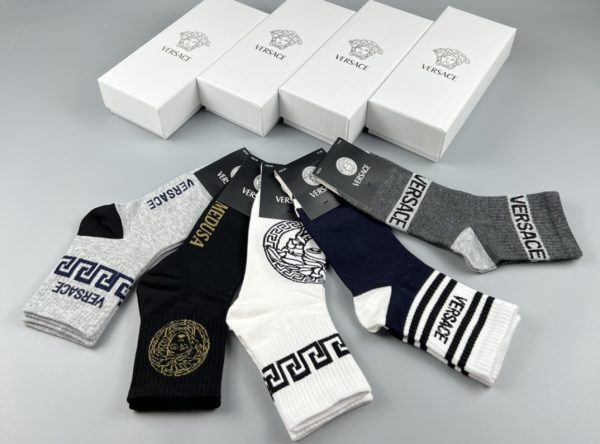 Chaussettes Mi-Hautes VERSACE Homme – Coton Mélangé Ultra-Confort (5 Paires / Boîte)