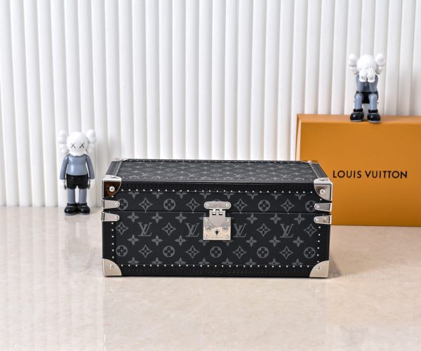 Louis Vuitton M20209 – Coffret Multifonction en Toile Monogram, Double Niveau avec Cachette et Finitions Velours