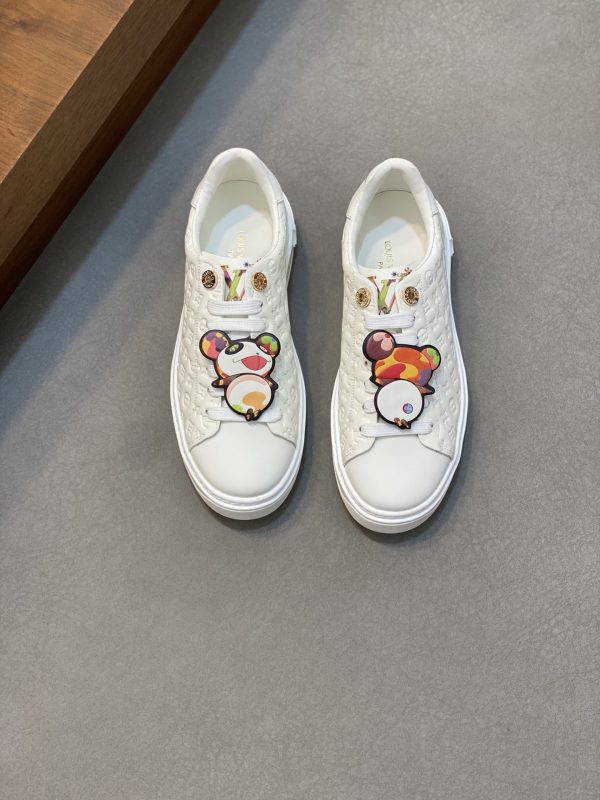 Louis Vuitton – Sneakers Unisexe en Cuir de Soie Premium, Logo 3D & Semelle Ultra-Légère