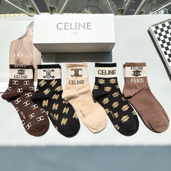 Chaussettes Mi-Hautes CELINE – L’Accessoire Street-Chic de Luxe à Avoir Absolument