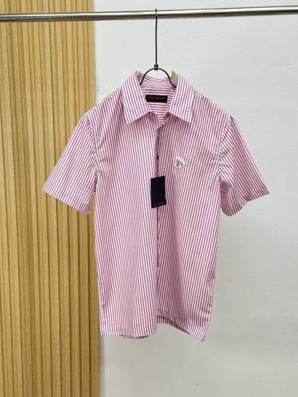 T-shirt LV Été 2025 – Style Signature & Confort