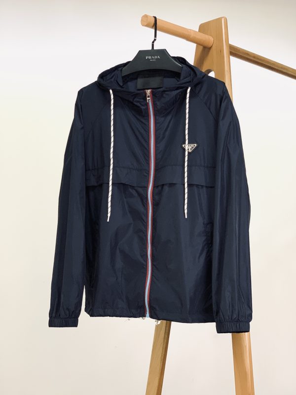 Prada IceTech 2025 — L’élégance haute performance