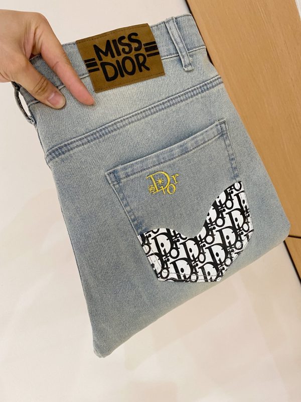 Jean Dior 2025 – L’Alliance du Chic et du Denim