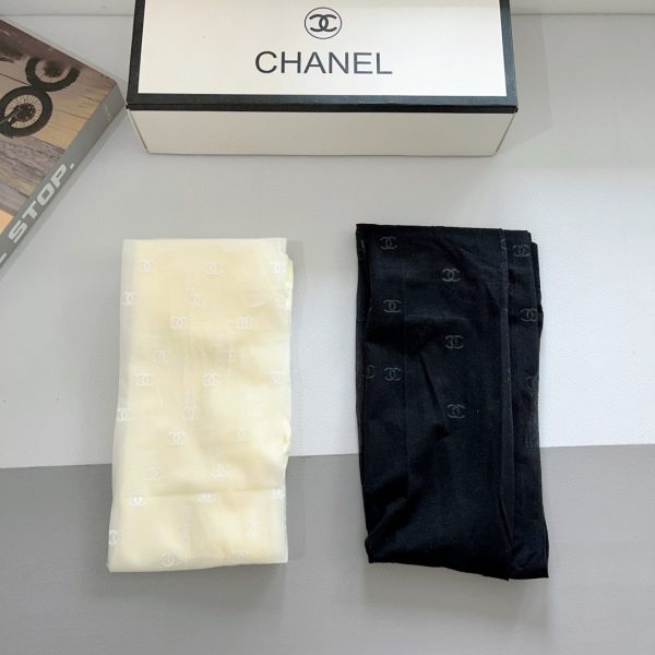 CHANEL – Collant Logo Lettré Classique | Édition Luxe avec Emballage Officiel