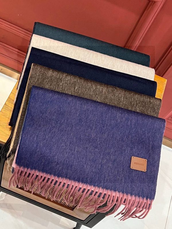 Hermès – Écharpe mixte en cachemire à dégradé multicolore, chic et ultra douce