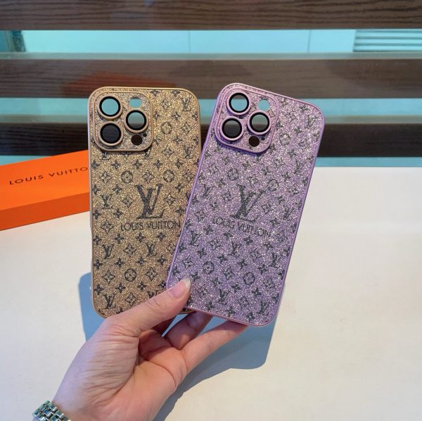 Coque LV Premium – Finition Galvanoplastie Mat & Design Micro-perforé