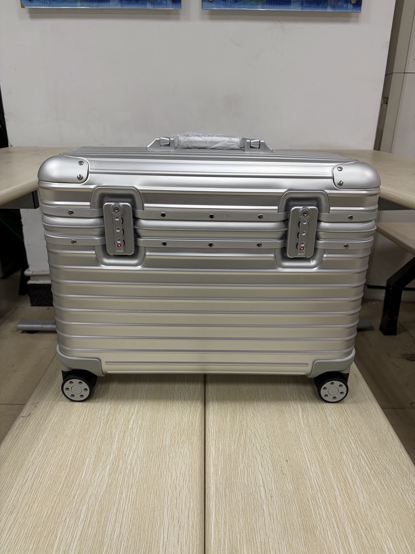 Valise pilote 20 pouces — argenté et noir